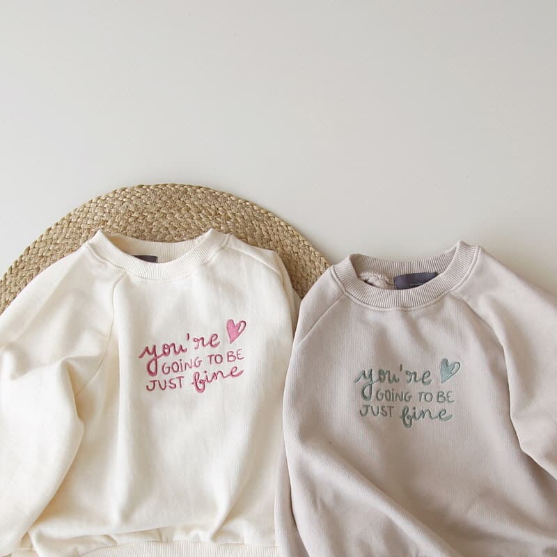 キッズファッション トレーナー　ハート刺繍メッセージ入りキッズトレーナー