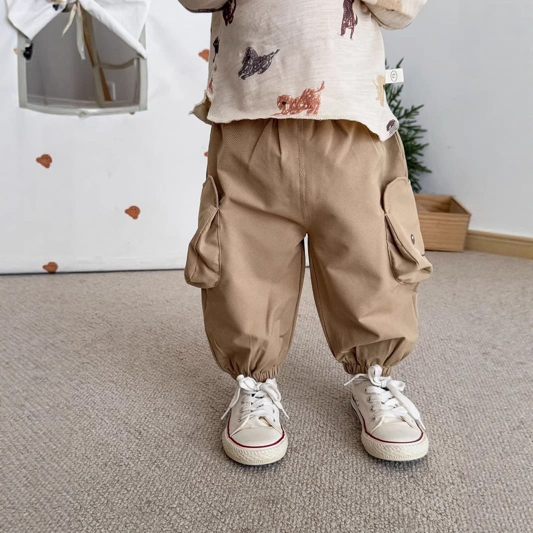 キッズファッション パンツ　可愛い動物ワッペン付きゆったりカーゴパンツ