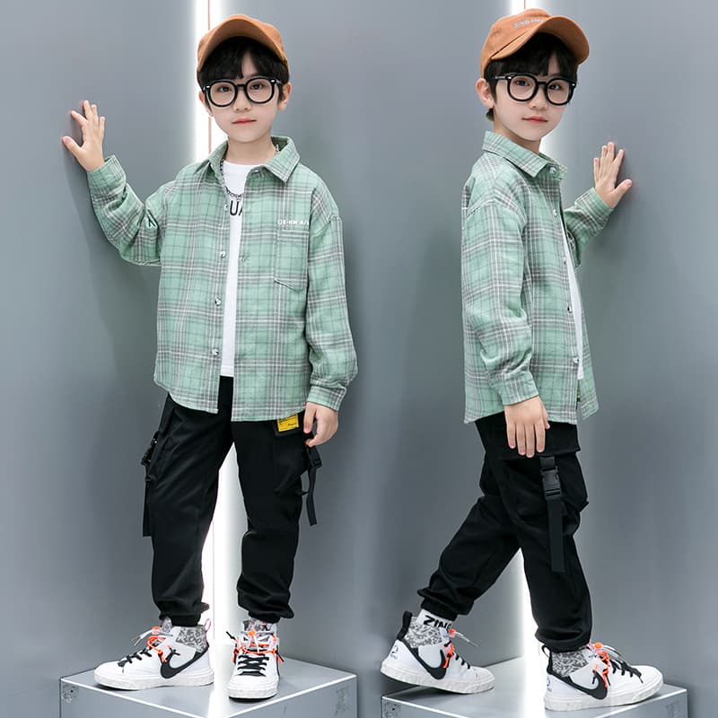 キッズファッション シャツ　男の子用チェック柄長袖カジュアルシャツ