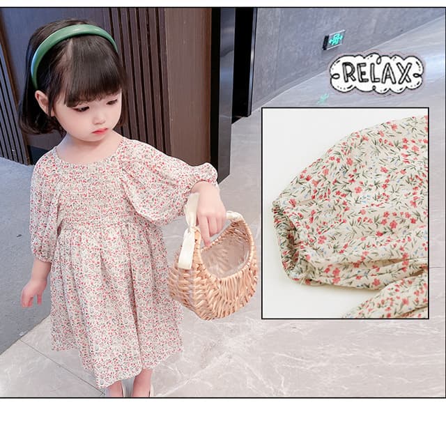 キッズファッション ワンピース　小花柄パフスリーブシャーリングワンピース