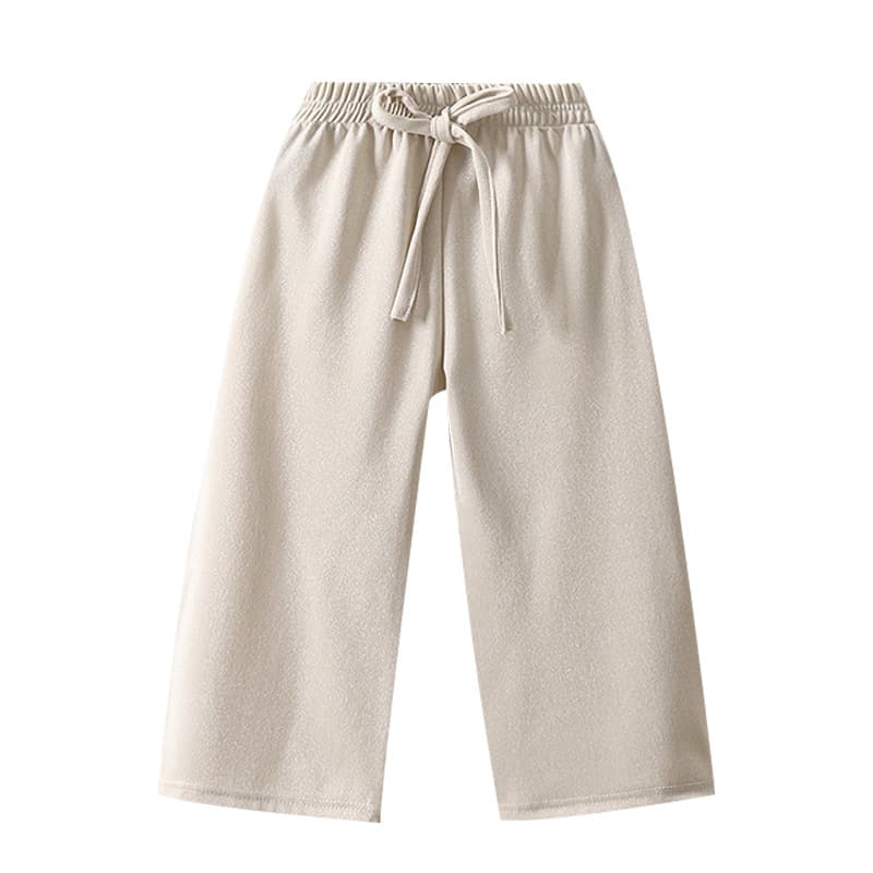 キッズファッション パンツ　ゆったりシルエットのワイドパンツ