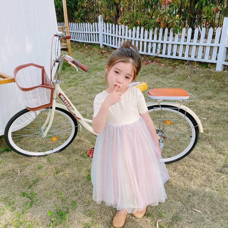 キッズファッション ワンピース　背中交差ひも付き姫様ふんわりチュールワンピース