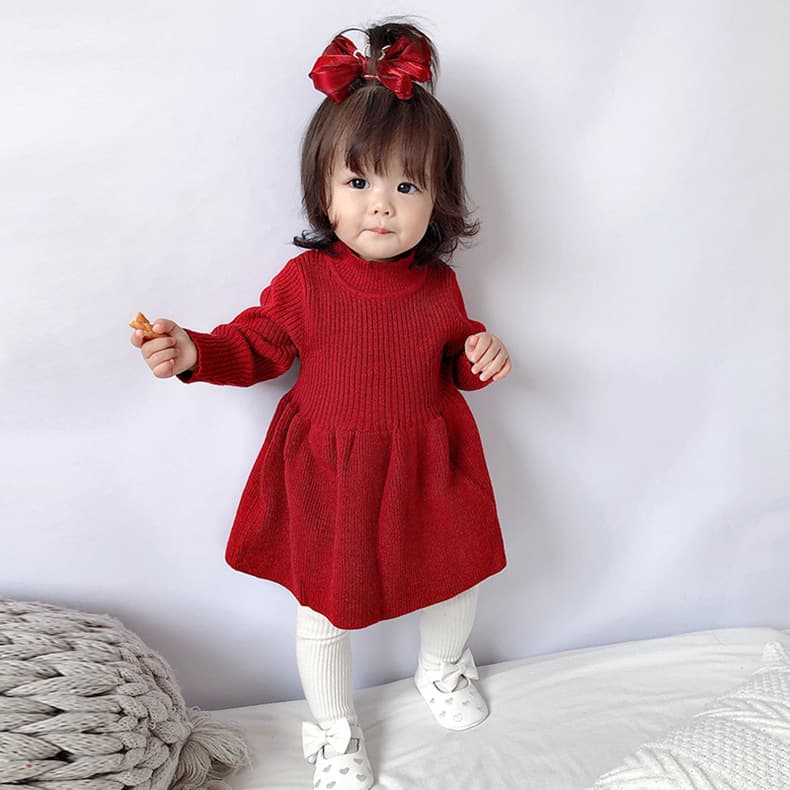 キッズファッション ワンピース　ふわり袖のリブニットワンピース