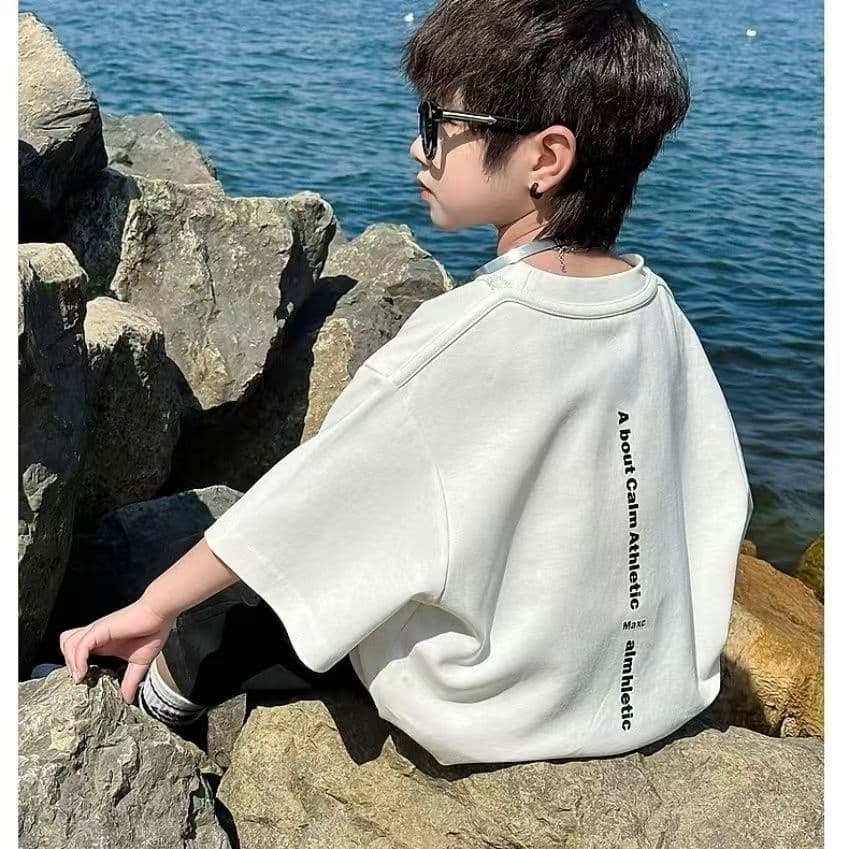 キッズファッション Tシャツ　英字プリント入りゆったりシルエット半袖Tシャツ