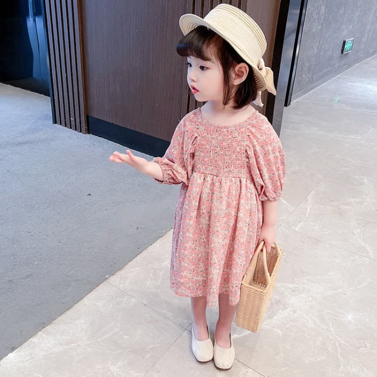 キッズファッション ワンピース　小花柄パフスリーブシャーリングワンピース