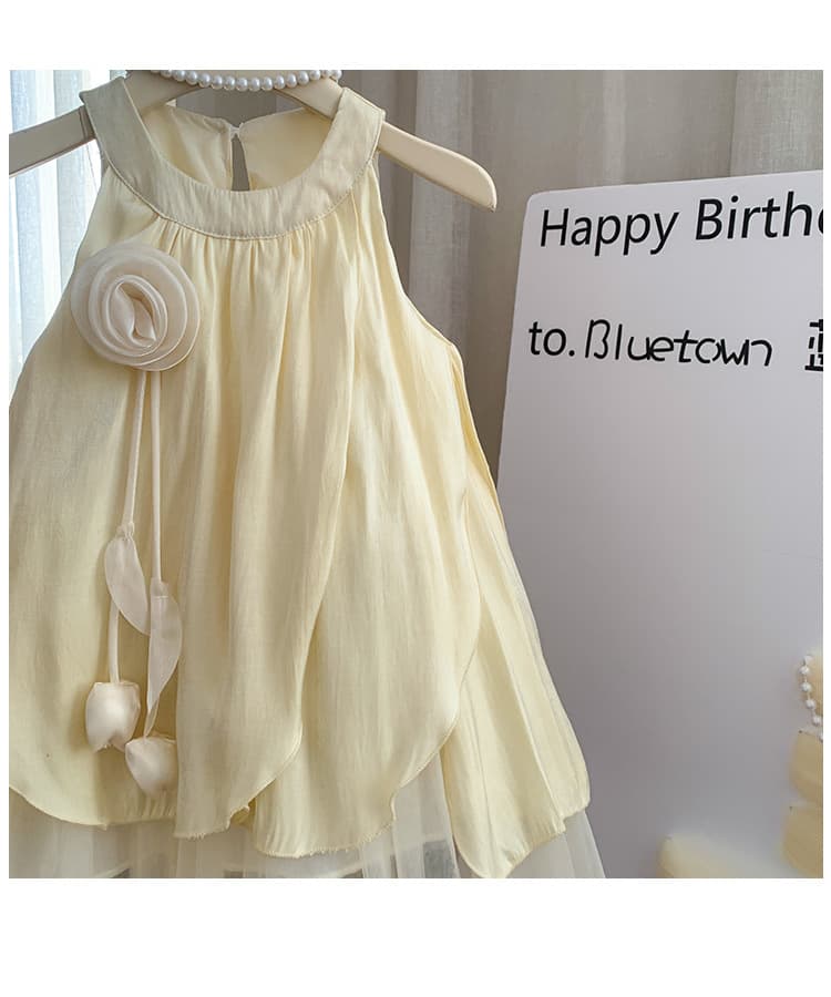 キッズファッション ドレス　花飾り付きチュールレイヤード袖なしドレス