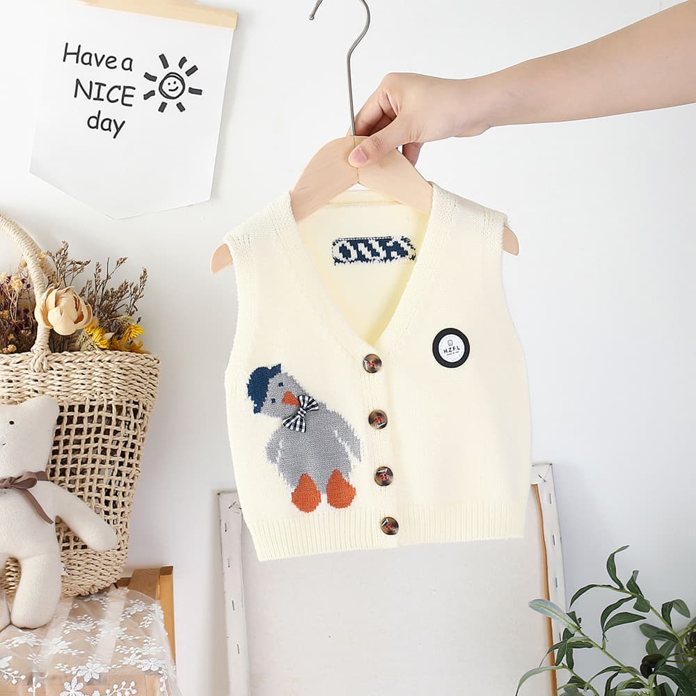 キッズファッション ニット あひるちゃん刺繍のかわいいニットベスト