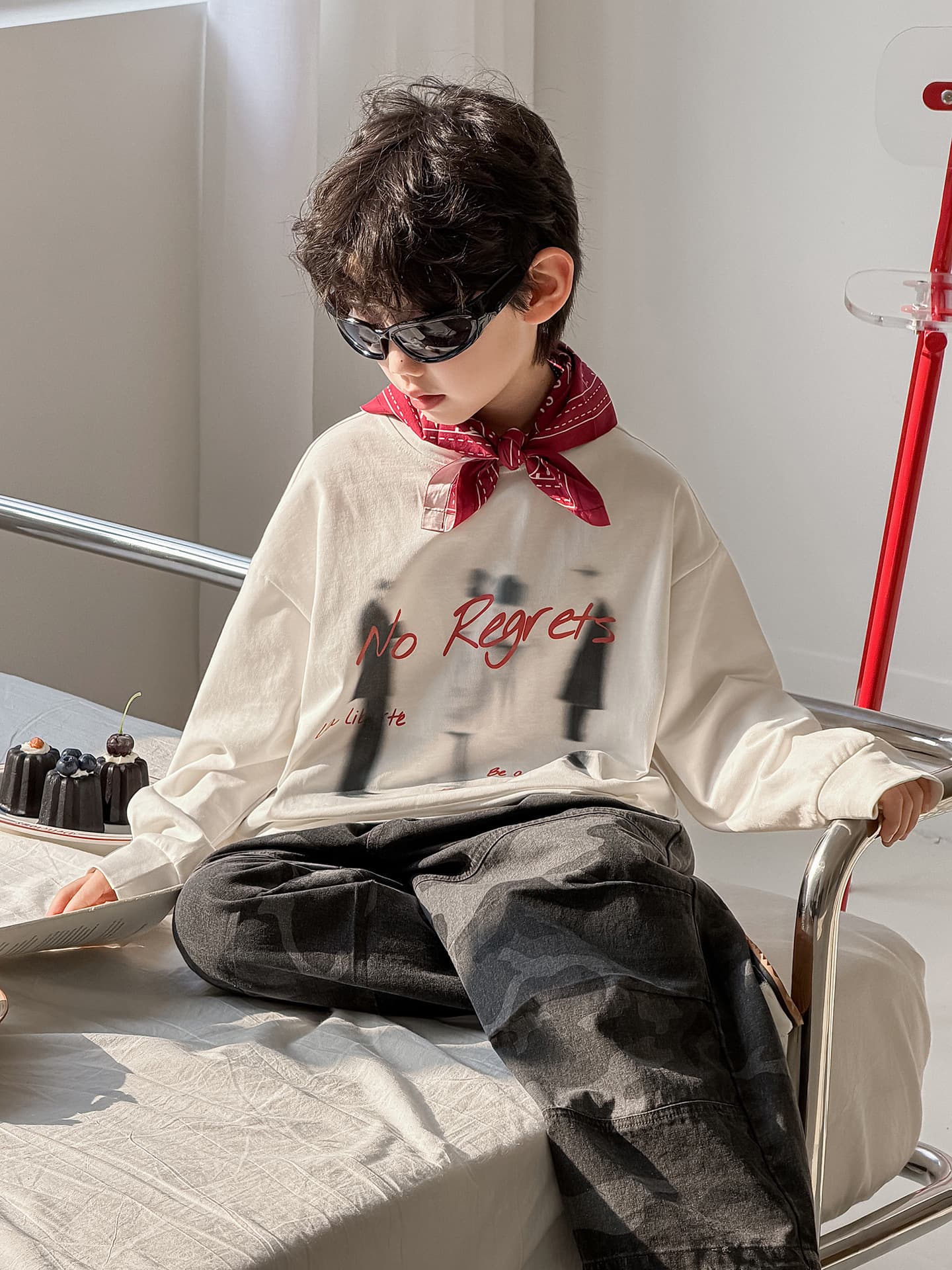 キッズファッション Tシャツ モダンアート風プリント長袖Tシャツ