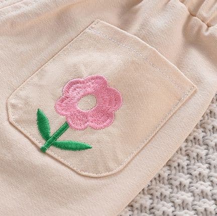 キッズファッション パンツ 花刺繍ポケット付きゆったりハーフパンツ