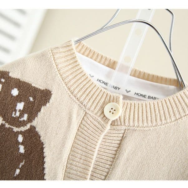 キッズファッション ニット くまさん刺繍の可愛らしい丸襟カーディガン