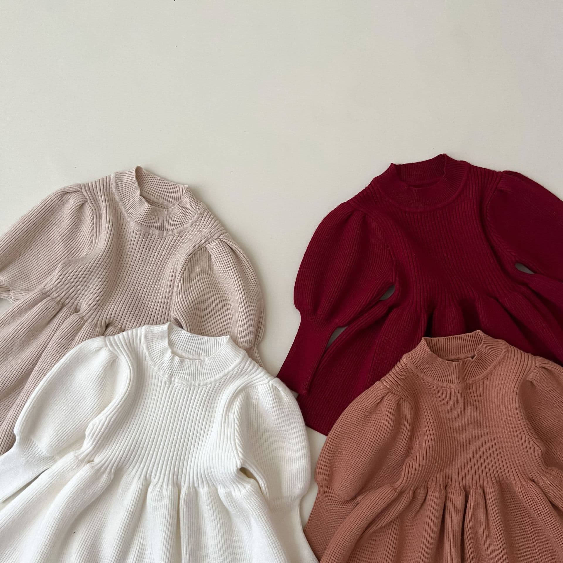キッズファッション ワンピース リブ編みハイネック長袖ニットワンピース