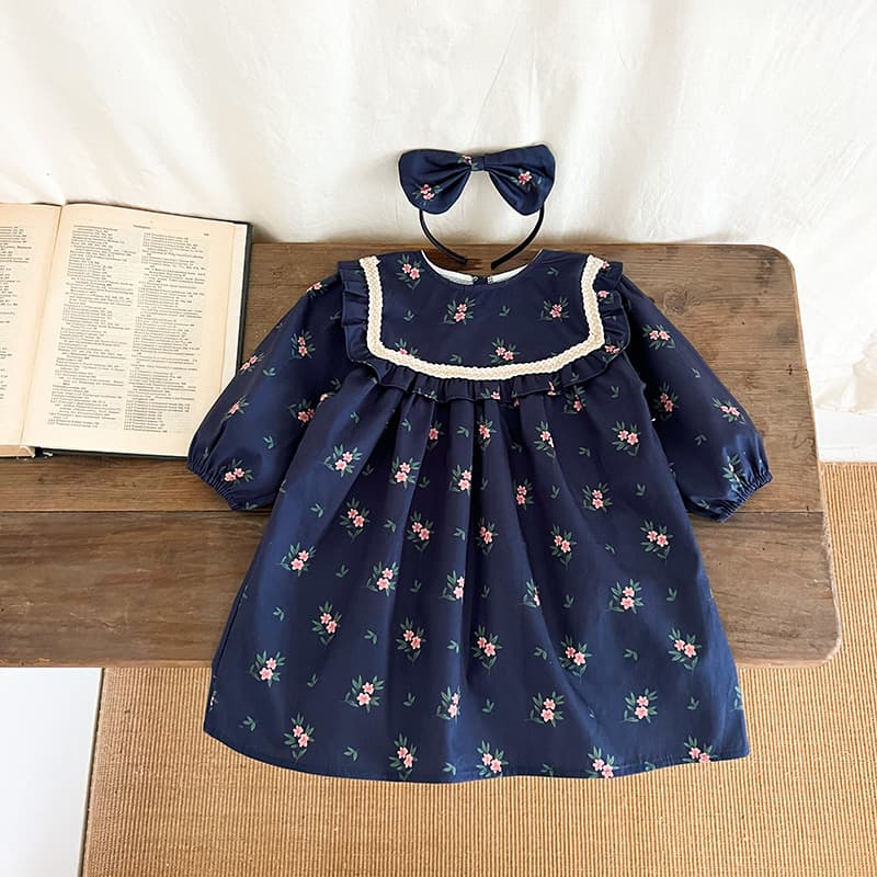 キッズファッション ワンピース 小花柄刺繍レース衿付き長袖ワンピース
