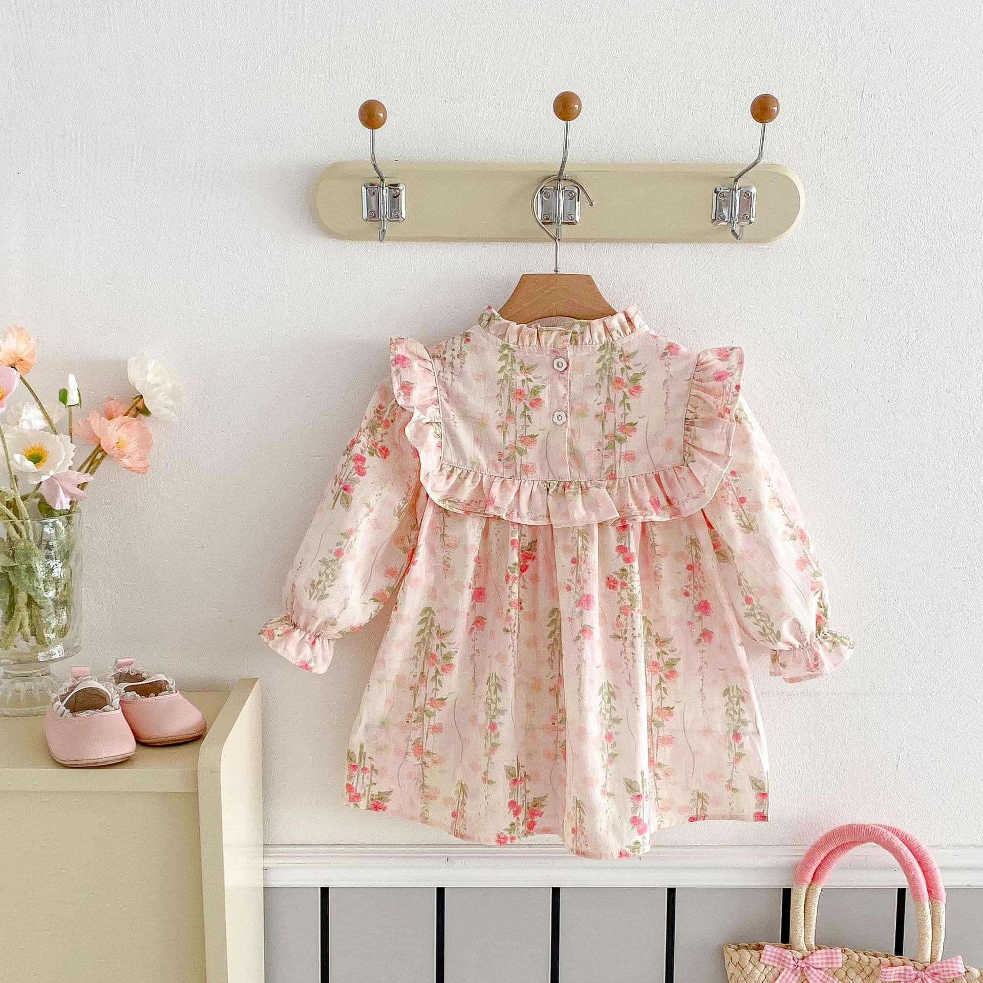 キッズファッション ワンピース 小花柄フリル襟長袖ワンピース