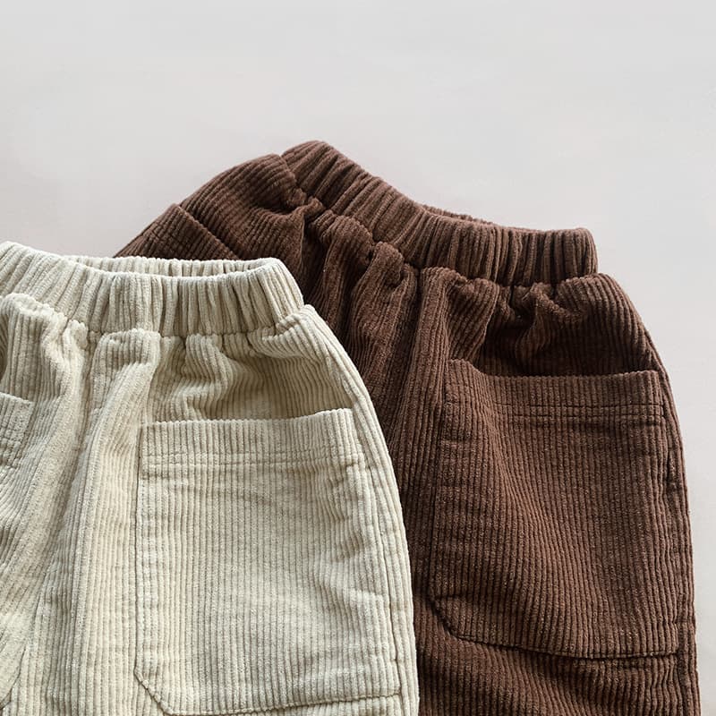 キッズファッション パンツ ふわもこコーデュロイ生地のゆったりショートパンツ