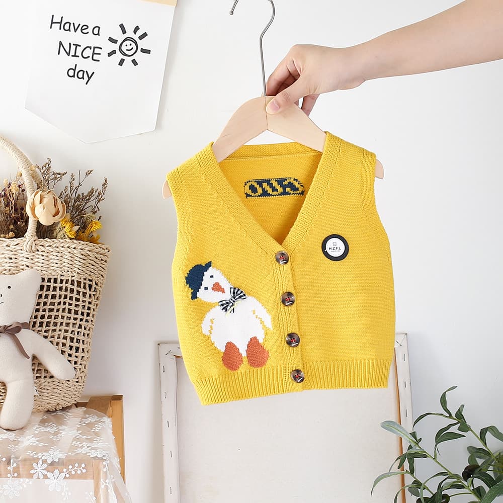 キッズファッション ニット あひるちゃん刺繍のかわいいニットベスト
