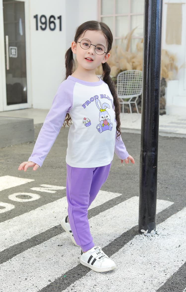 キッズファッション Tシャツ うさぎとカップケーキプリント長袖Tシャツ