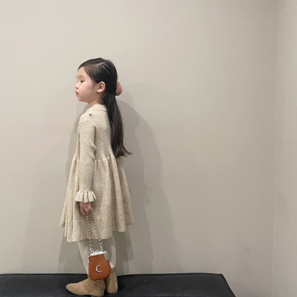 キッズファッション ワンピース リブ編み長袖ふんわりフレア袖ワンピース