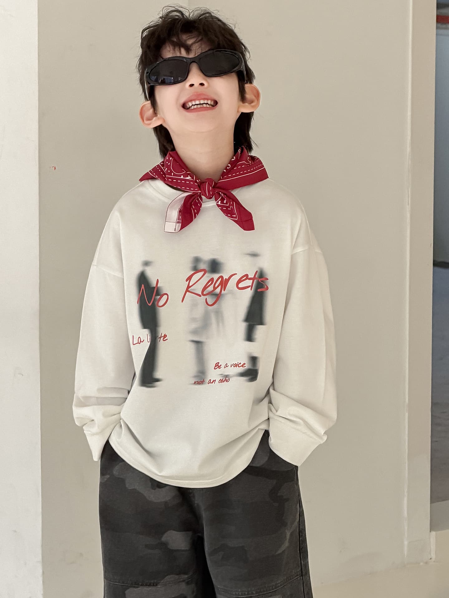 キッズファッション Tシャツ モダンアート風プリント長袖Tシャツ