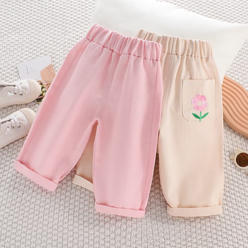 キッズファッション パンツ 花刺繍ポケット付きゆったりハーフパンツ