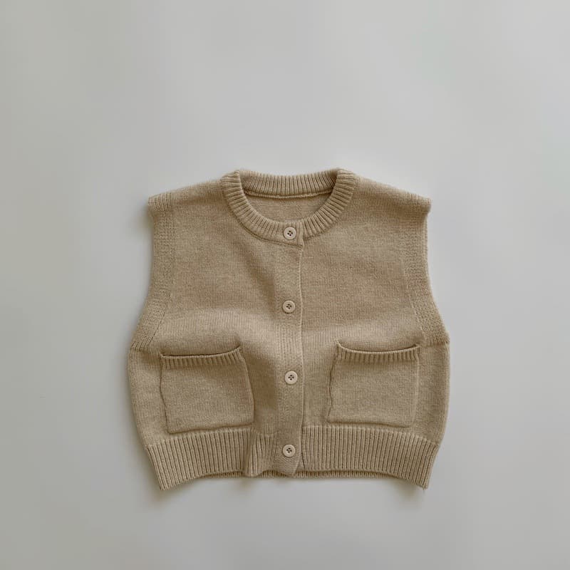 キッズファッション ニット 前ボタンポケット付きニットベスト