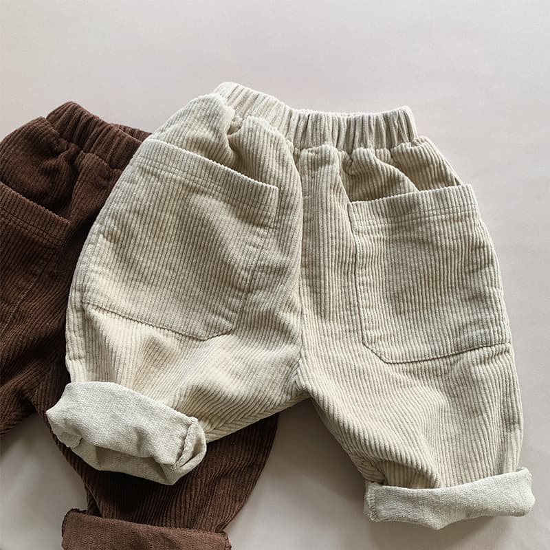 キッズファッション パンツ ふわもこコーデュロイ生地のゆったりショートパンツ
