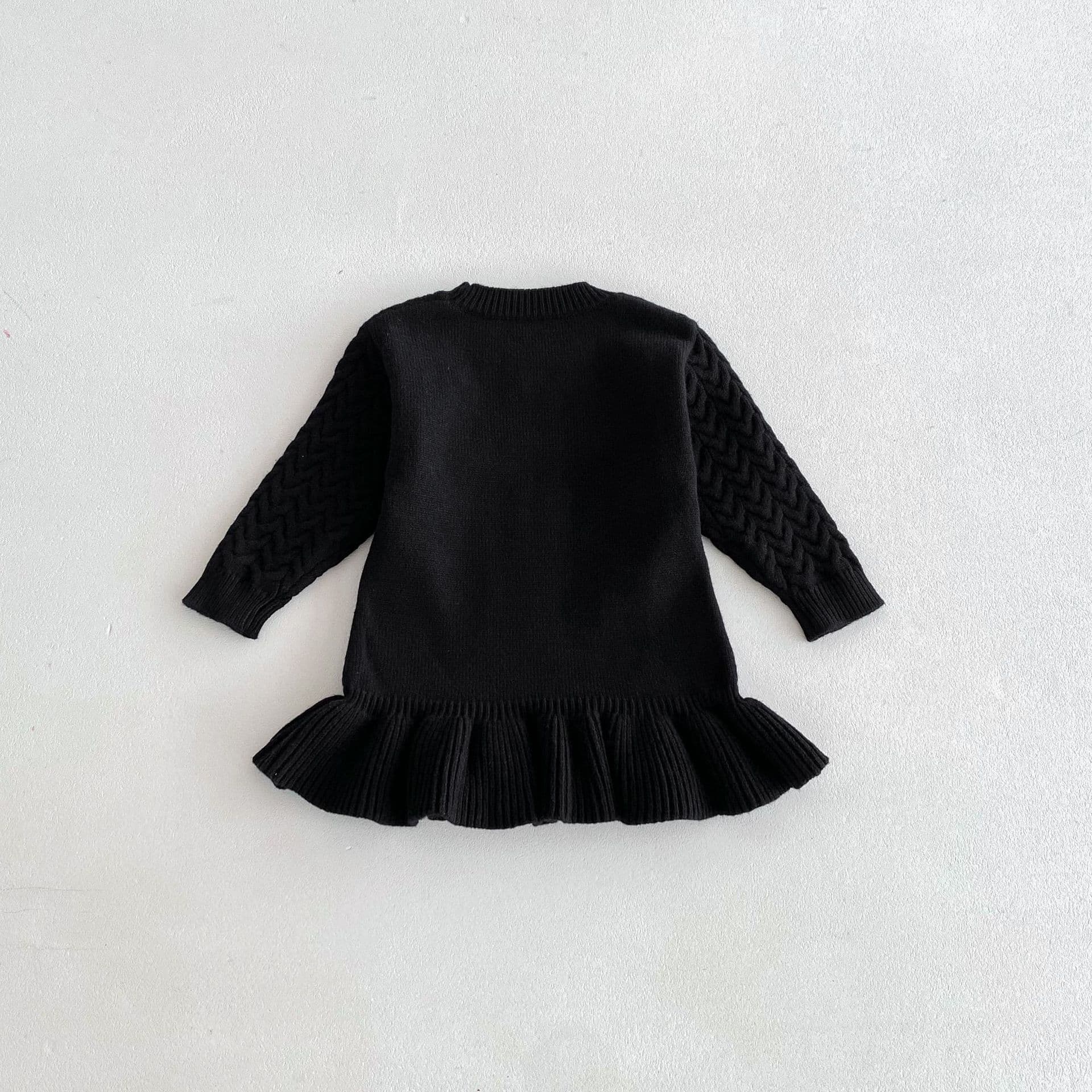 キッズファッション ワンピース 縄編み模様の長袖ニットワンピース