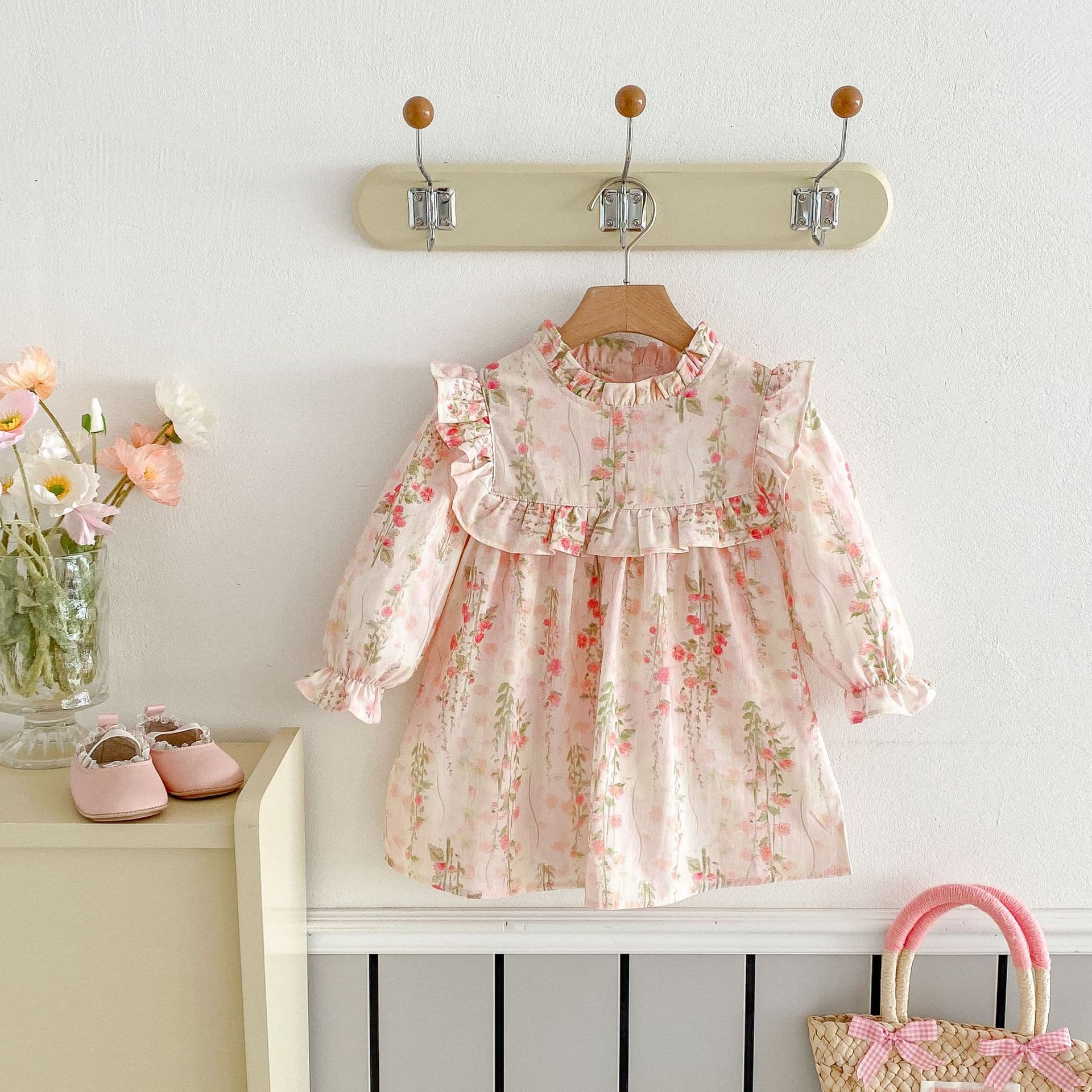 キッズファッション ワンピース 小花柄フリル襟長袖ワンピース
